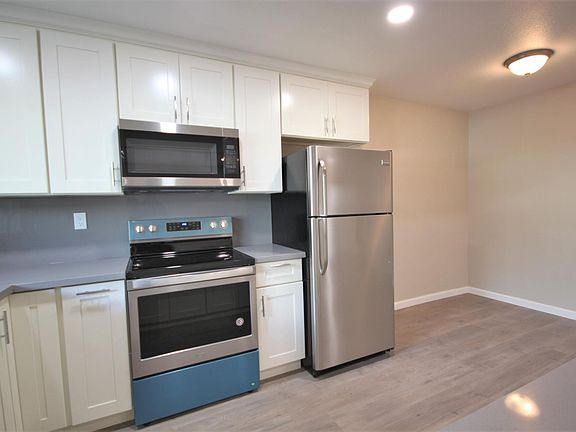 5th image of 560 Firloch Ave APT 2