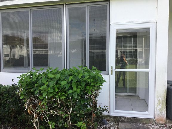 5th image of 142 Windsor Dr #G