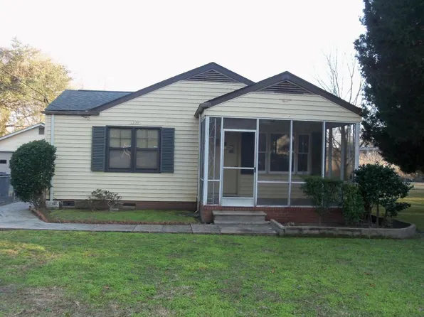 1339 S Lakeland Dr, North Charleston, SC 29406
