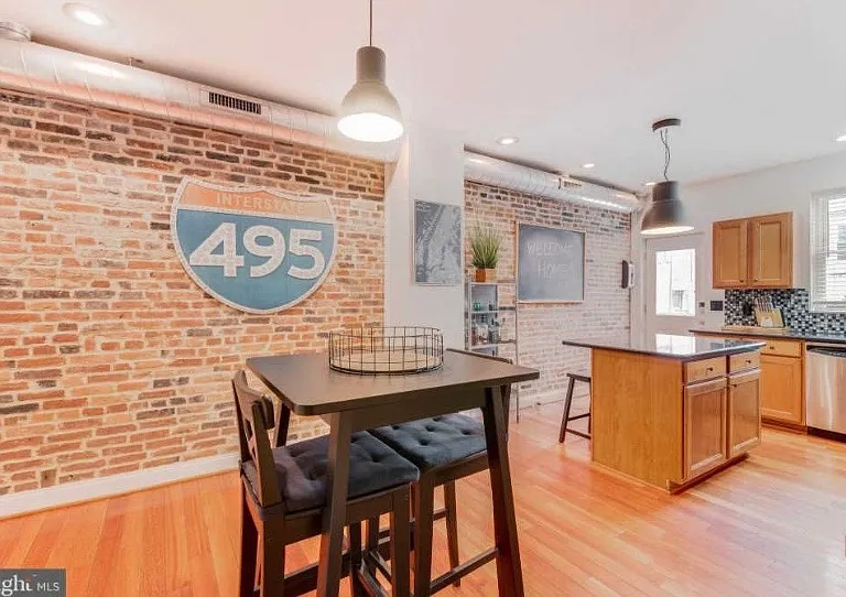 1409 E Clement St — Photo 9