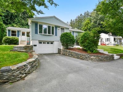 62 Smith St, Leominster, MA, 01453