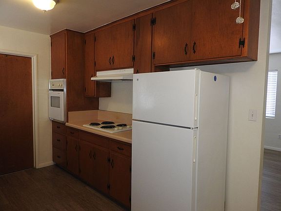 4th image of 1338-46 Oliver Ave #1346