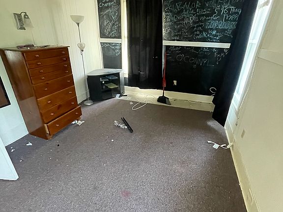 3rd image of 37 Adams St