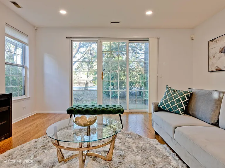 121 Commons Ct — Photo 32