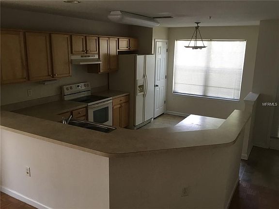 4th image of 5824 Lake Pointe Village Cir APT 518