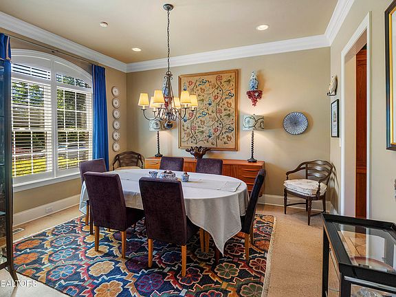 5th image of 1424 Villa Forest Way