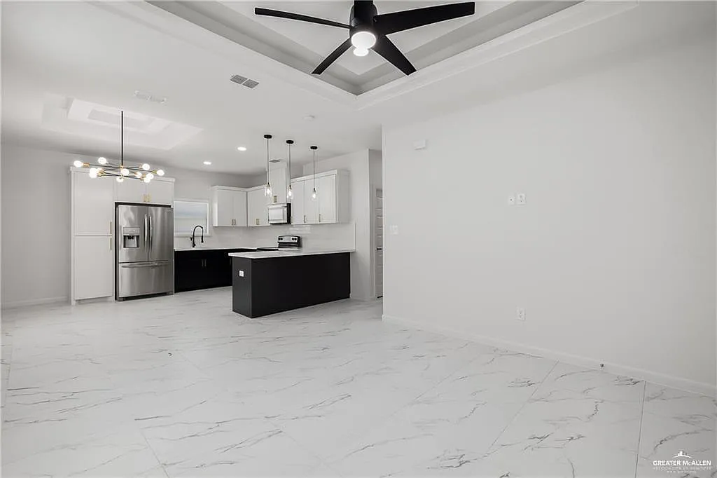 2 bed, 2.0 bath, 978 sqft, $1,200 — Photo 4