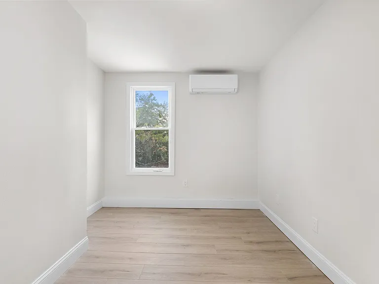 173 Van Horne St #2 — Photo 12