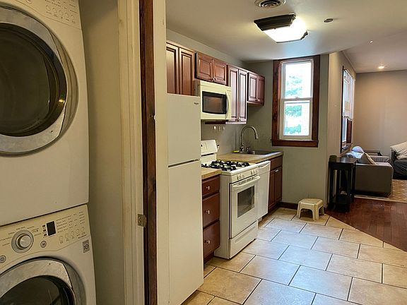 5th image of 1824 W Diamond St #2M
