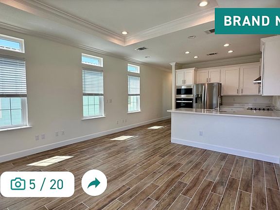 5th image of 295 NE Coastal Dr