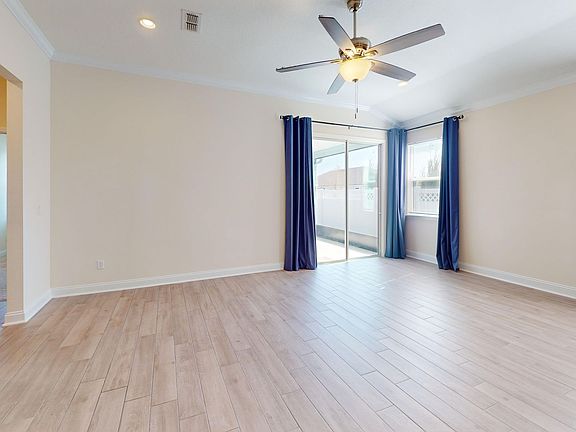 5th image of 194 Silverleaf Village Dr
