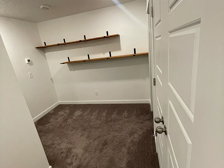 266 S Meadowbrook Ct — Photo 16