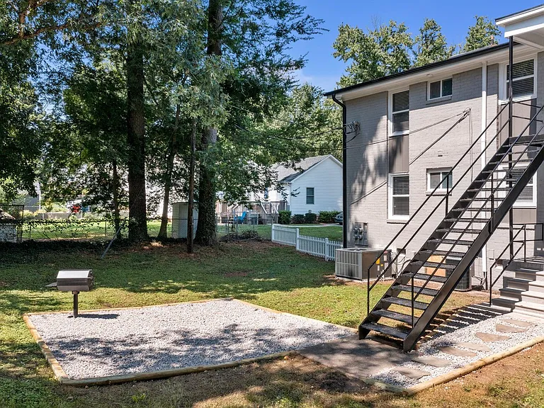 1806 Midwood Dr — Photo 18