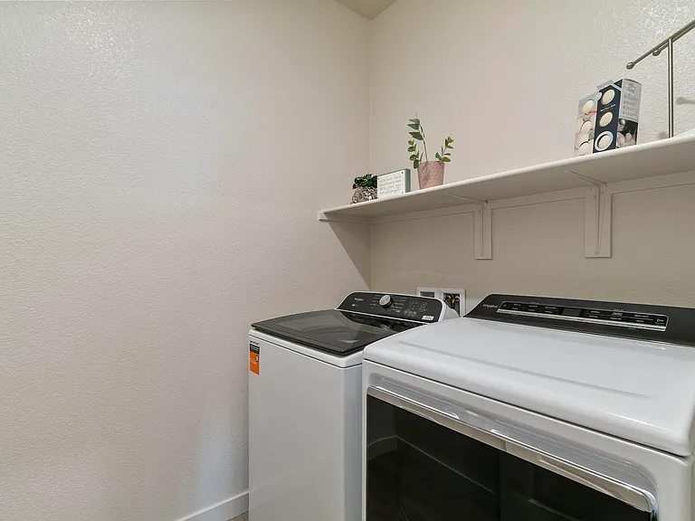 917 Telford Dr — Photo 10