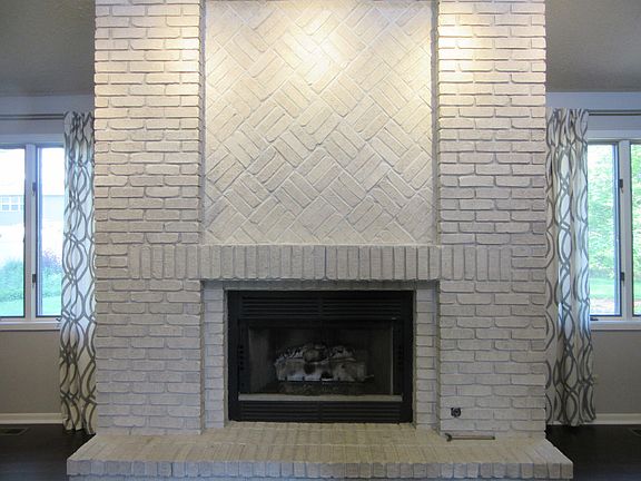 4th image of 1112 Rosewood St