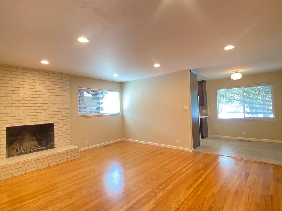 1st image of 1185 Sanchez Way