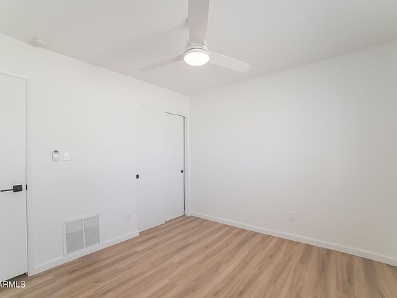 3rd image of 1802 W WAHALLA Lane