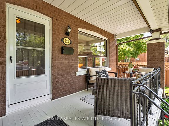 3rd image of 129 Linsmore Cres