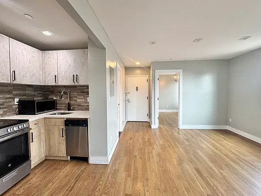 Rented by Pear NYC LLC | media 12