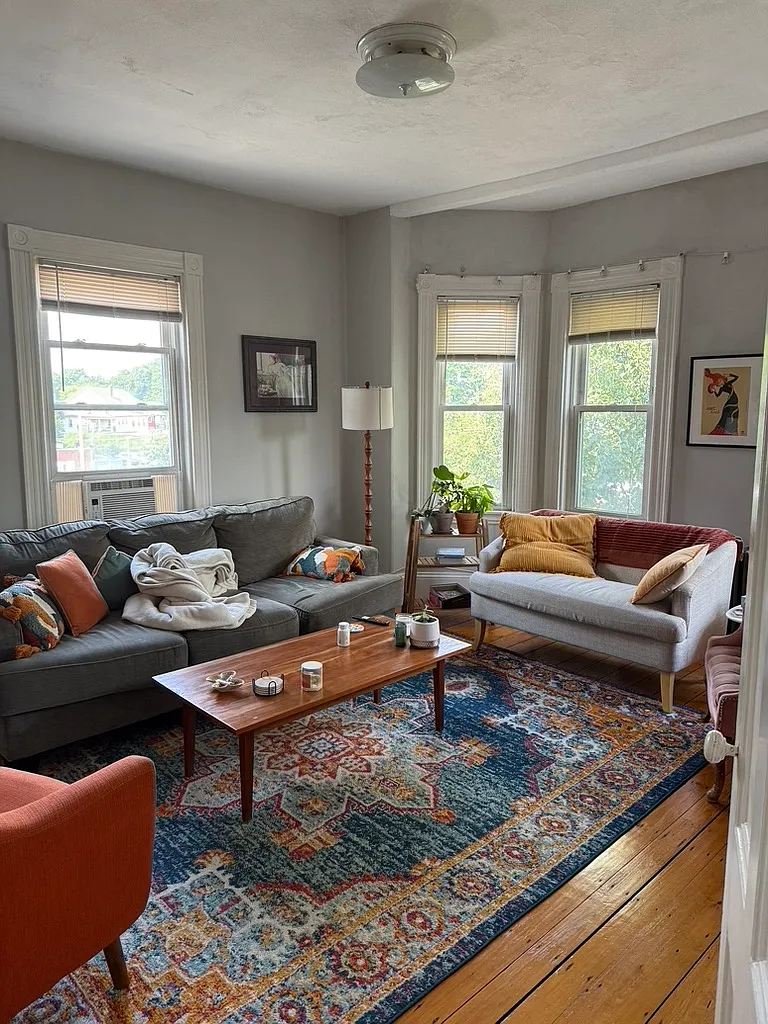 2 bed, 1200 sqft, $2,900 — Photo 1