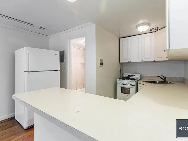 154 W 92nd St #1R — Photo 5