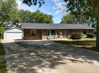 608 Athena Ct, Schaumburg, IL 60193