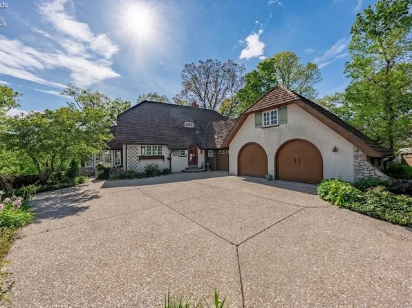 2865 N Trillium Ln, Pt Clinton, OH 43452