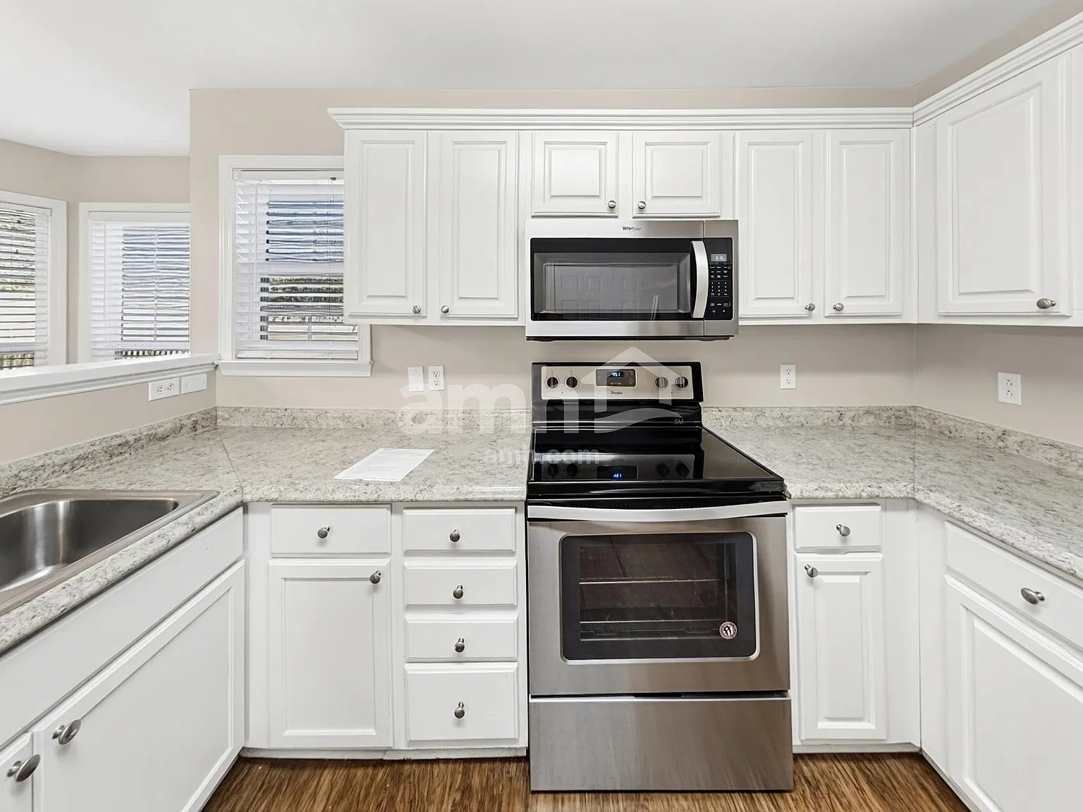 3 bed, 2.5 bath, 2182 sqft, $2,555 — Photo 4