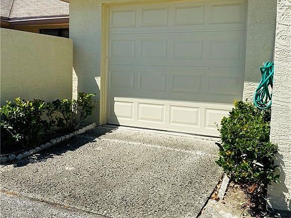 3rd image of 112 Lakeside Colony Dr