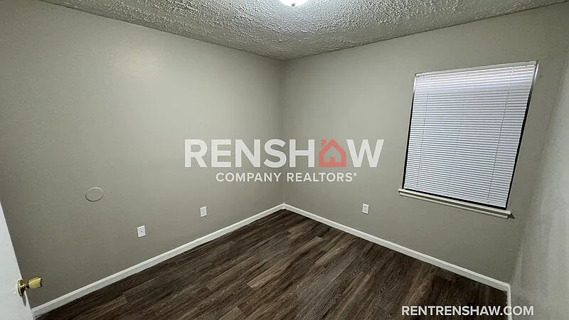 3 bed, 1.0 bath, 970 sqft, $1,150 — Photo 3