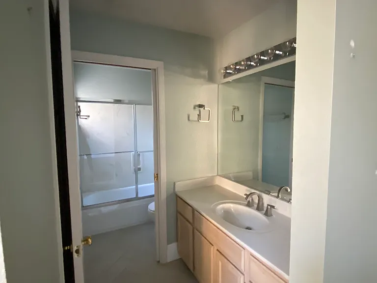 406 Union Ave #C — Photo 7
