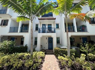 11536 SW 14th St, Pembroke Pines, FL 33025