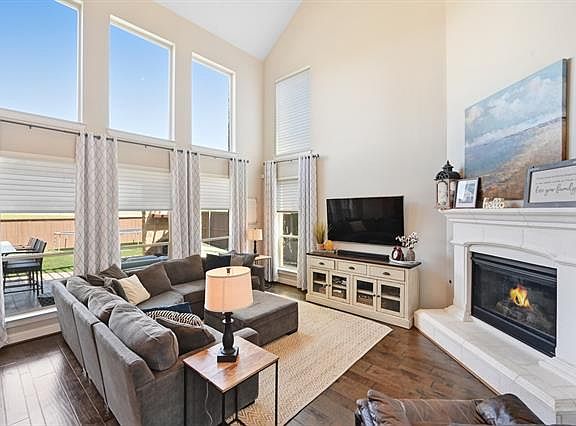 3rd image of 4305 Waterford Glen Dr