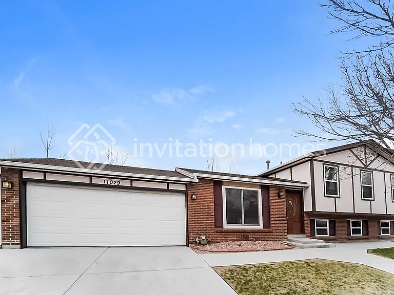 11029 Eudora Cir — Photo 1