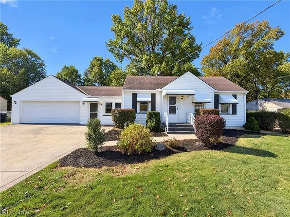 6526 Engle Rd, Brookpark, OH 44142