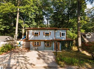 126 Otsego Pl, Cadillac, MI 49601