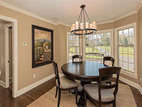 4th image of 33325 Woodleigh Dr