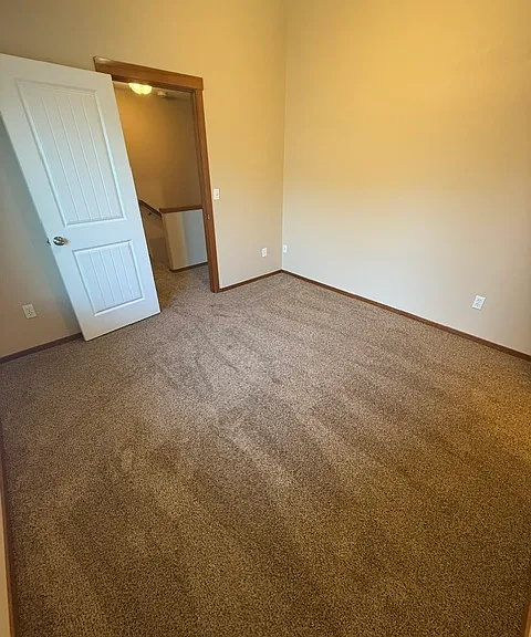 4 SW Boundary St #3 — Photo 33