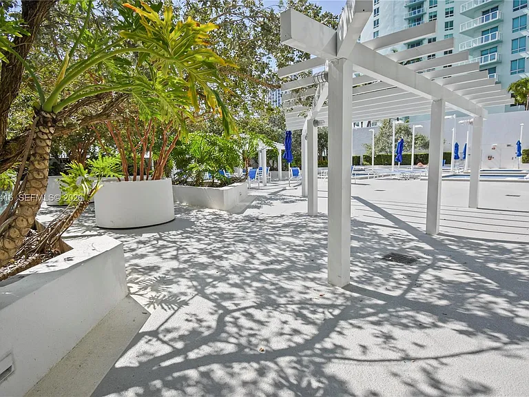 1800 N Bayshore Dr #2308 — Photo 17