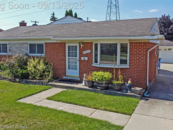 30139 Flanders Ave, Warren, MI 48088