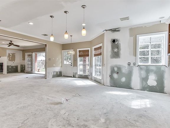 Huge Kitchen and Breakfast Room provide a blank canvas, ready to design to your liking.