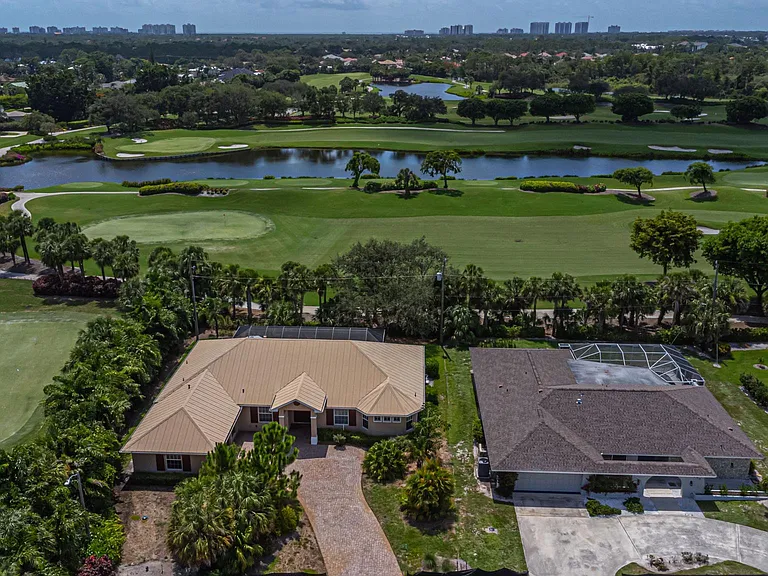 403 Palm River Blvd — Photo 2