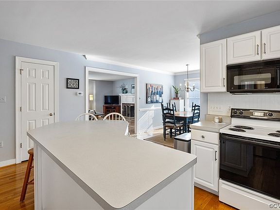 3rd image of 1619 Logwood Cir