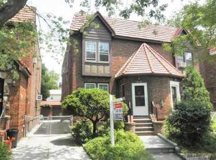 4555 215th Pl, Bayside, NY 11361