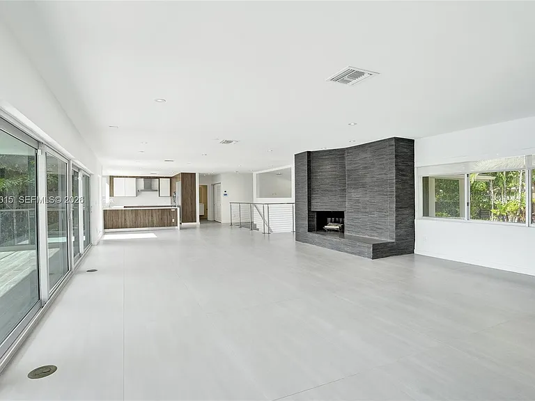 19231 NE 22nd Ave — Photo 15