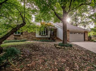 4663 S Roubidoux Pl, Springfield, MO 65804