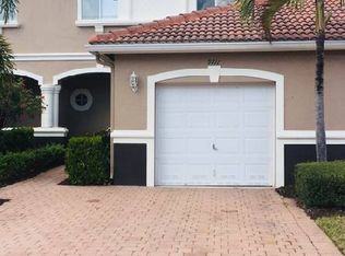 9711 Roundstone Cir, Fort Myers, FL 33967