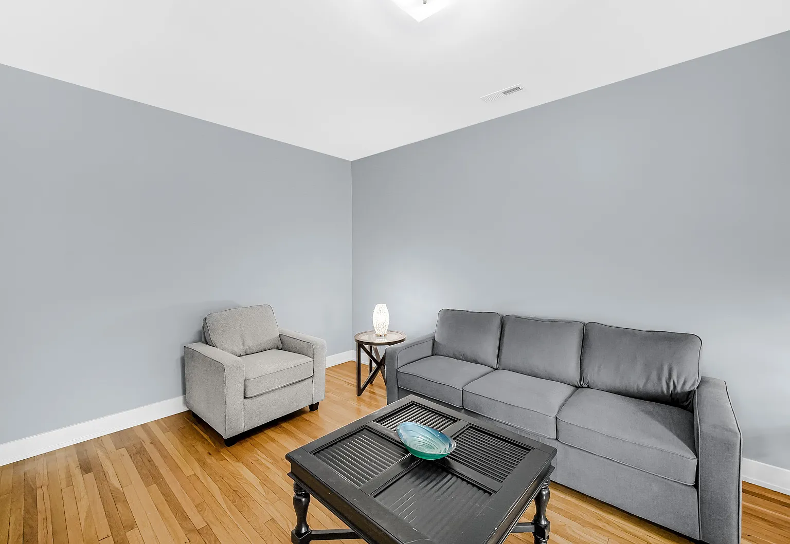 3 bed, 1500 sqft, $2,300 — Photo 3