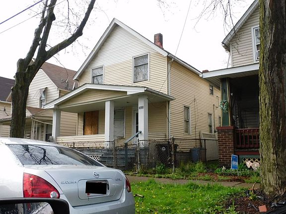 2nd image of 1822 Clover Ave