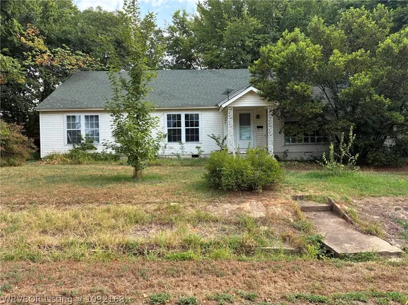 504 W Main St, Ozark, AR 72949